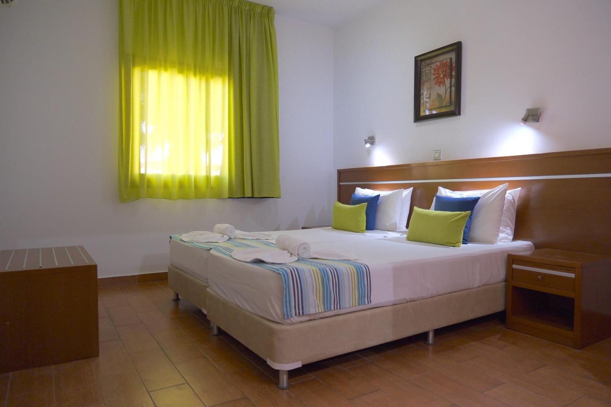 Loutsiana Deluxe Apts Ayia Napa Room photo